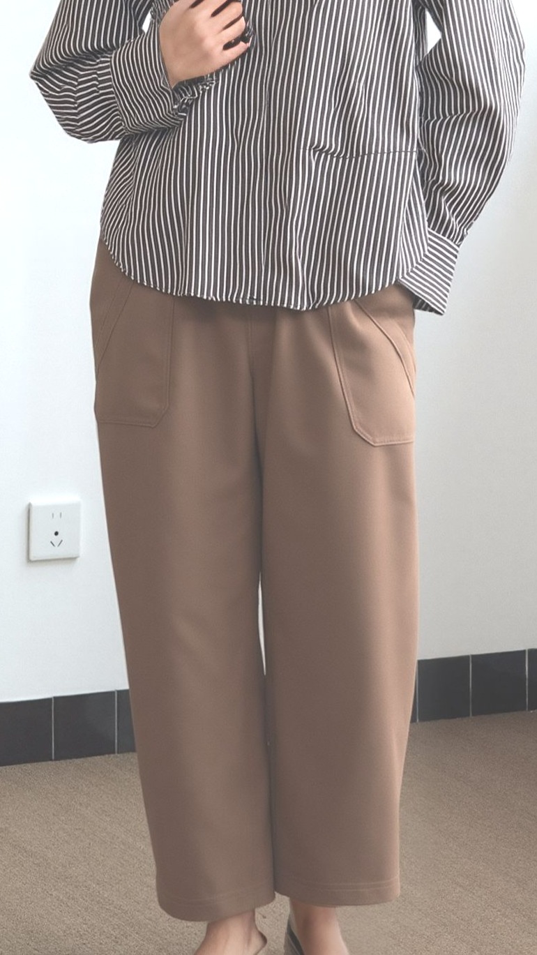 無地クロップドパンツ